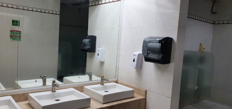 banos plaza del valle 2 768x364