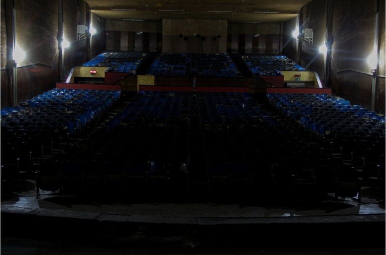 b07 01 cine9 768x508